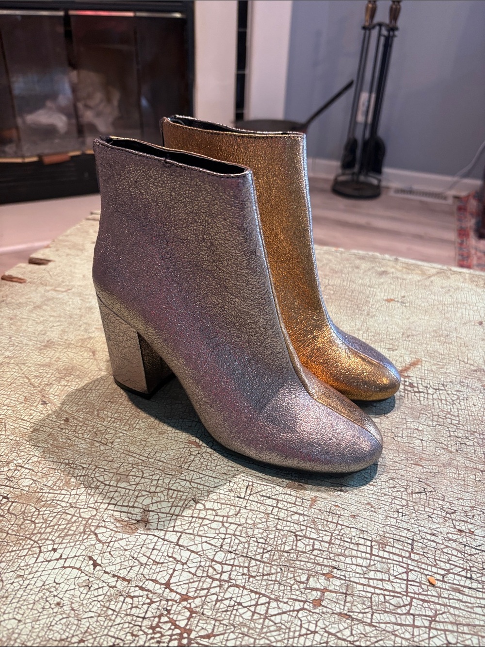 Kenneth Cole Cassandra Two-Tone Metallic Gold & Silver Leather Boots Size 6.5M - Picture 2 of 8